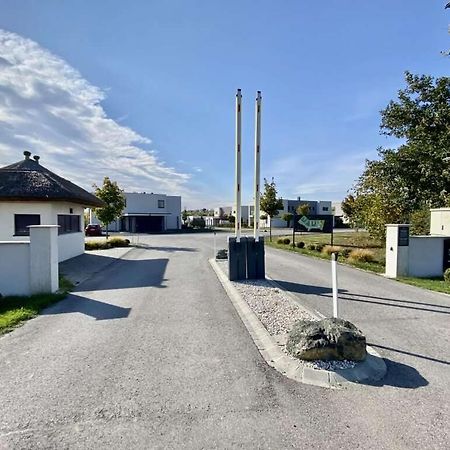 Luxus Appartement Am Golfplatz Und Therme Lutzmannsburg Zsira Exterior photo