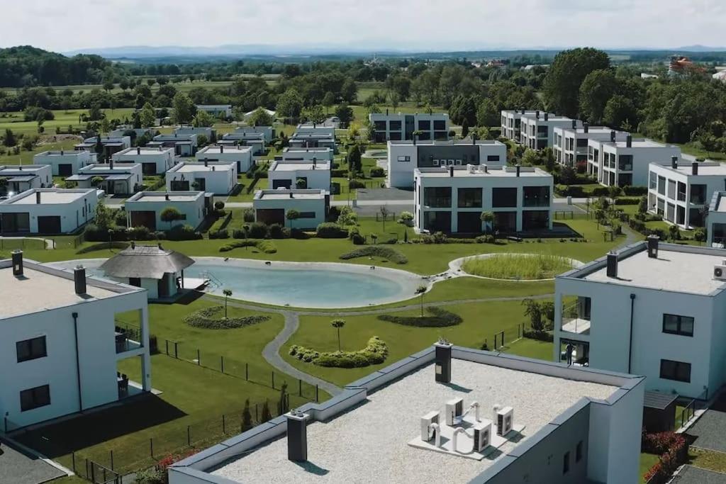 Luxus Appartement Am Golfplatz Und Therme Lutzmannsburg Zsira Exterior photo
