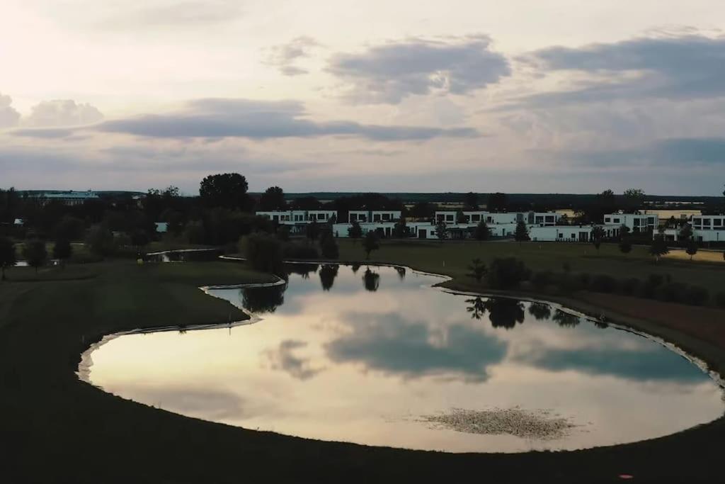 Luxus Appartement Am Golfplatz Und Therme Lutzmannsburg Zsira Exterior photo